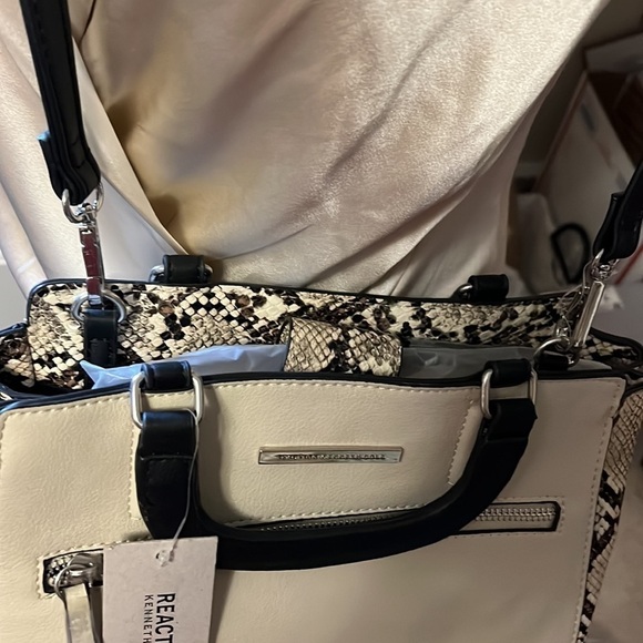 Kenneth Cole reaction snakeskin trimmed Crossbody bag, removable strap, handles - Picture 2 of 12